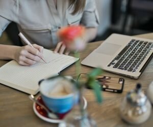 Pro Tips of Writing a Dissertation Abstract – Complete Guide for Students